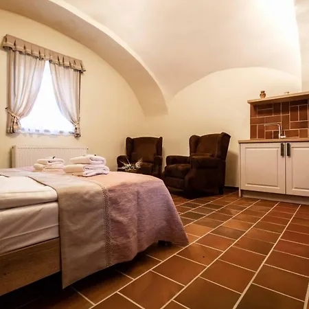 Tvrz Aparthotel Skocice