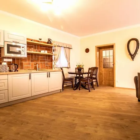 Aparthotel Tvrz Skočice *